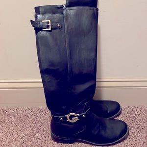 WOMENS BOOTS FRIM MACY. BLACK GUESS SIZE 9